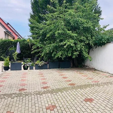 Le 8 Oda ve Kahvaltı