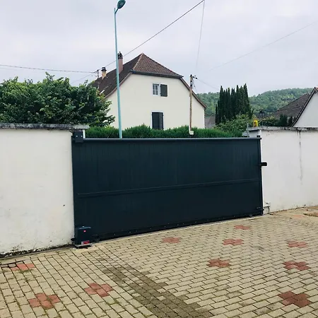 Alojamento de Acomodação e Pequeno-almoço Le 8